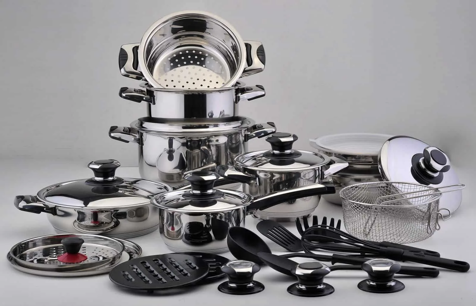 Titanium cookware